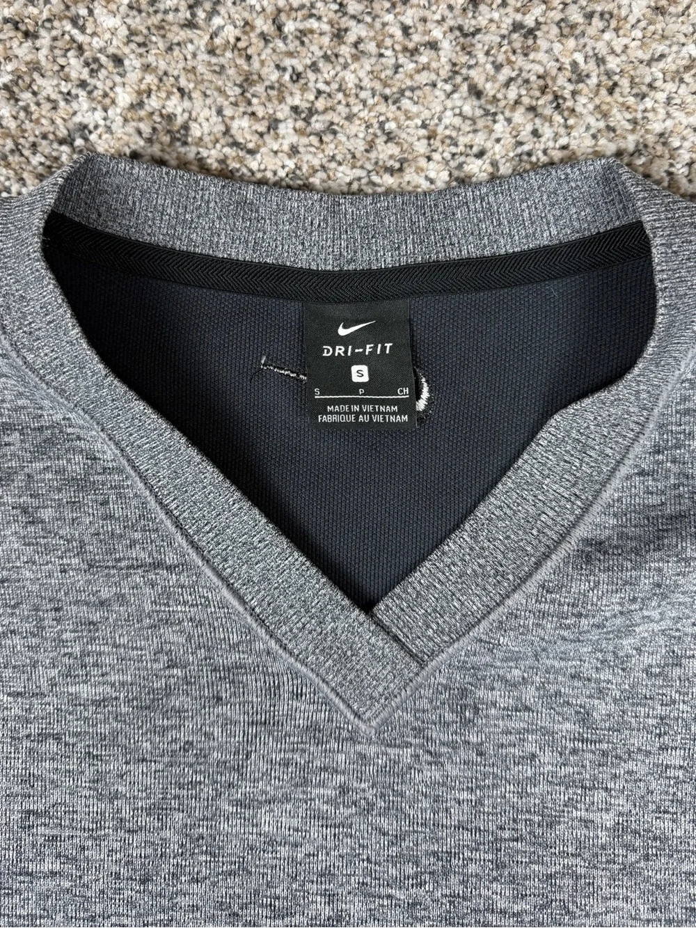 Sz Small Men’s Nike Dri-Fit V Neck Pullover Golf Sweater Vest Grey Ribbed Trim